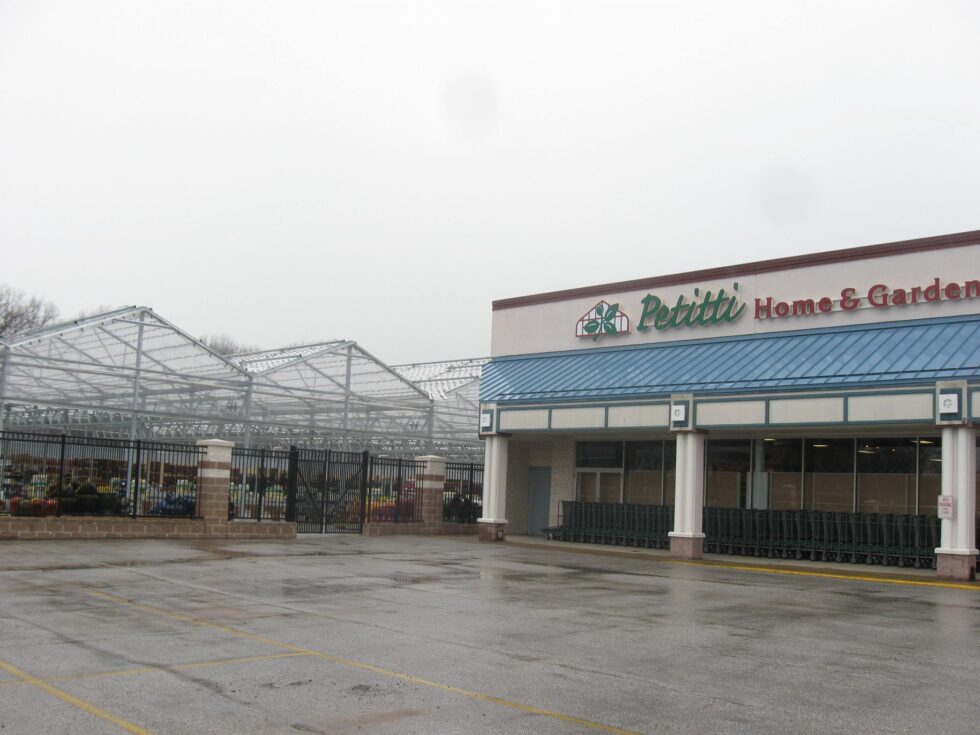 Petitti Mentor greenhouse exterior