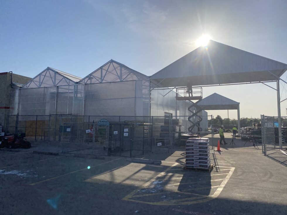 tracto greenhouse construction